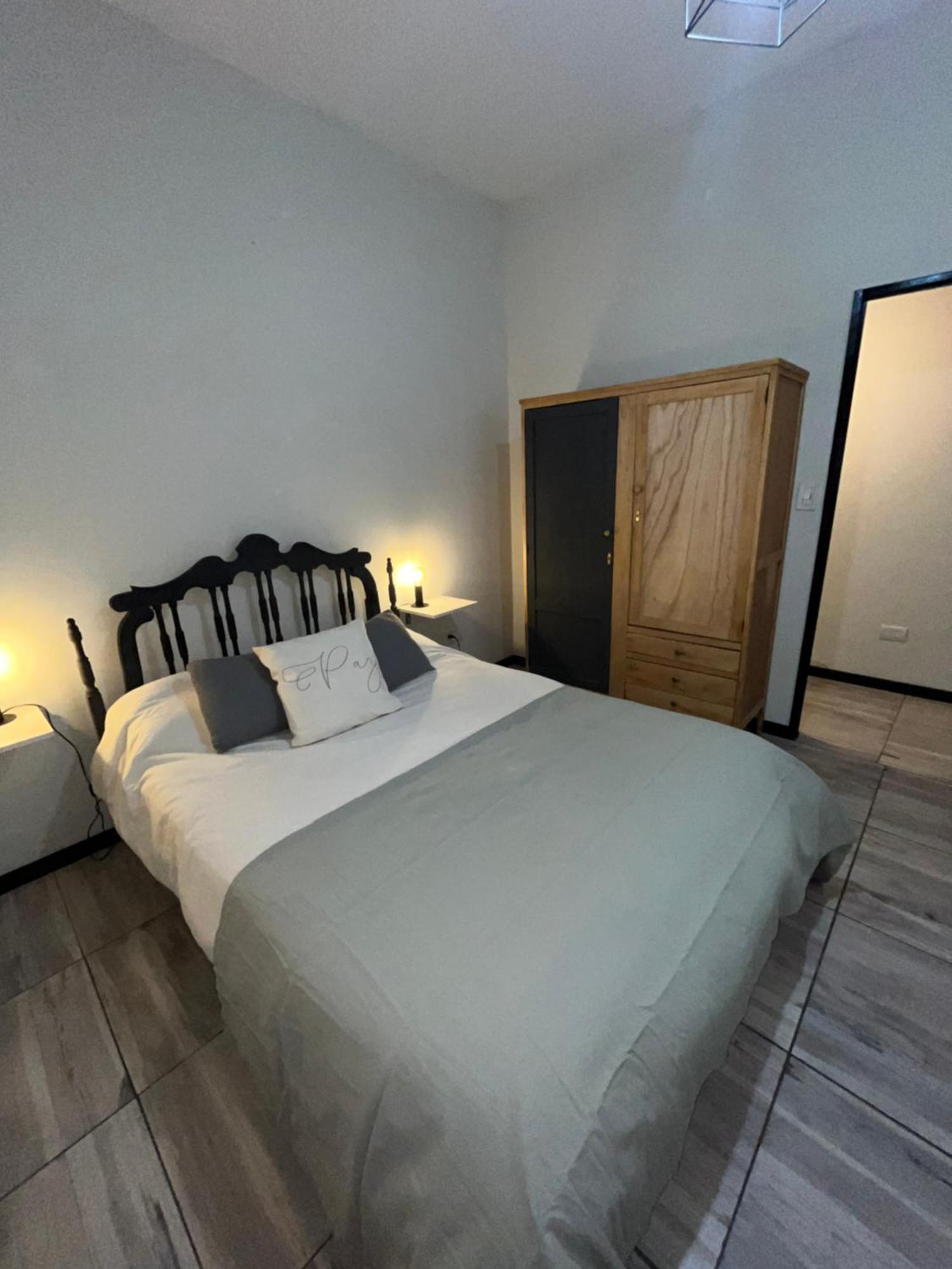 Departamento Espana A 3 Cuadras Plaza Independencia ميندوزا المظهر الخارجي الصورة
