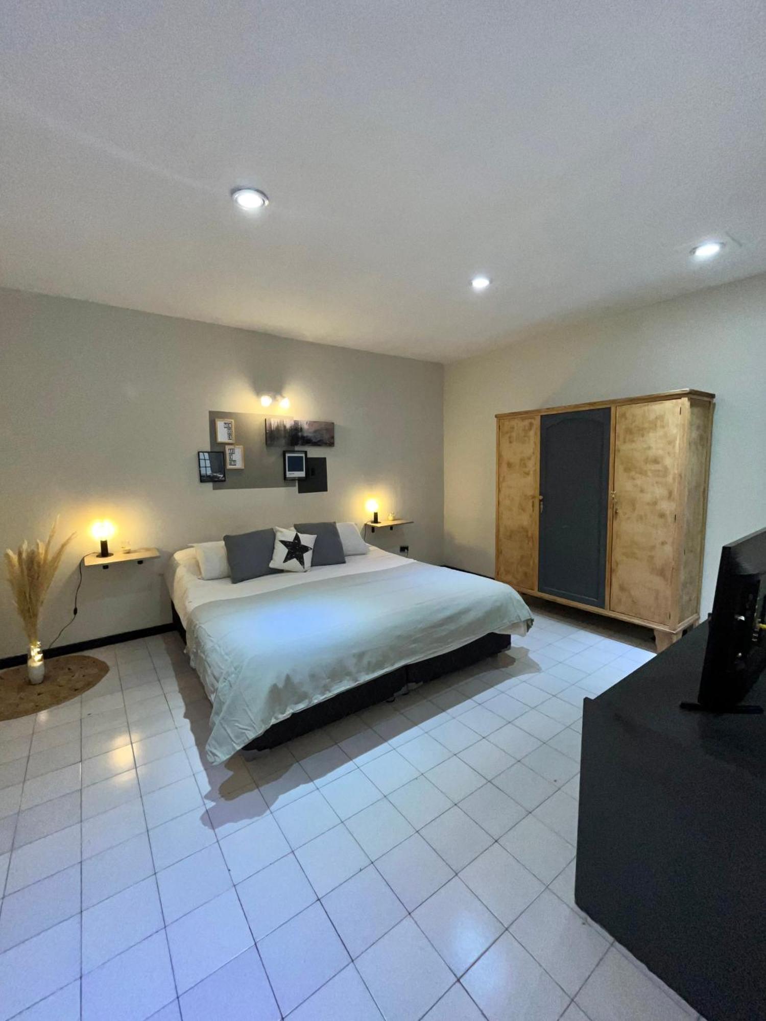 Departamento Espana A 3 Cuadras Plaza Independencia ميندوزا المظهر الخارجي الصورة